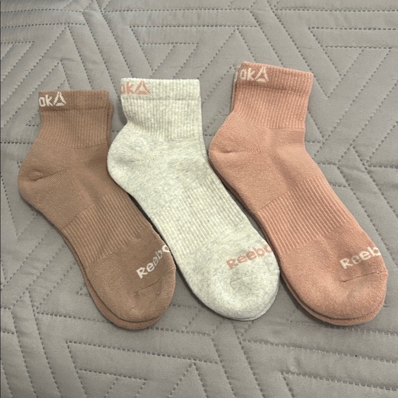 💕5/$15 Reebok Athletic Socks - Brown, Cream, Pink, NEW - Picture 2 of 2